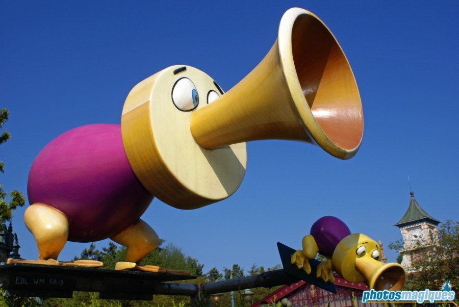 Alice's Curious Labyrinth