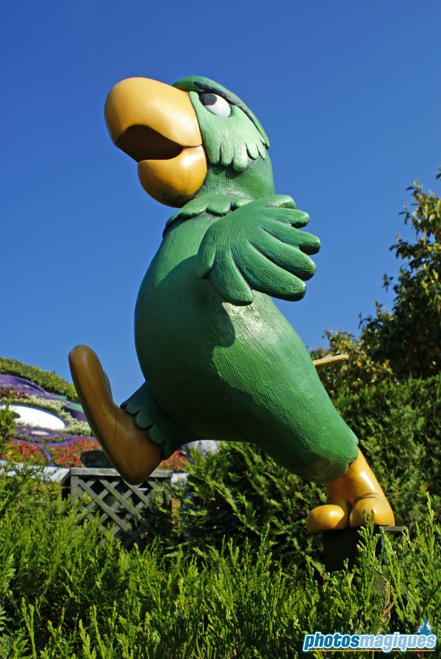 Alice's Curious Labyrinth