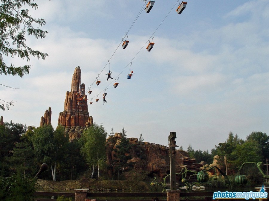 The paint comes from the Pumpkin Paint Pit of Big Thunder Mountain.