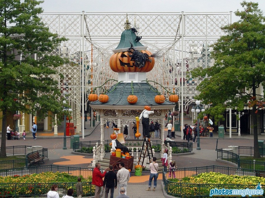 Gruzella takes her favorite blind corner hairpin turn, and is caught by suprise