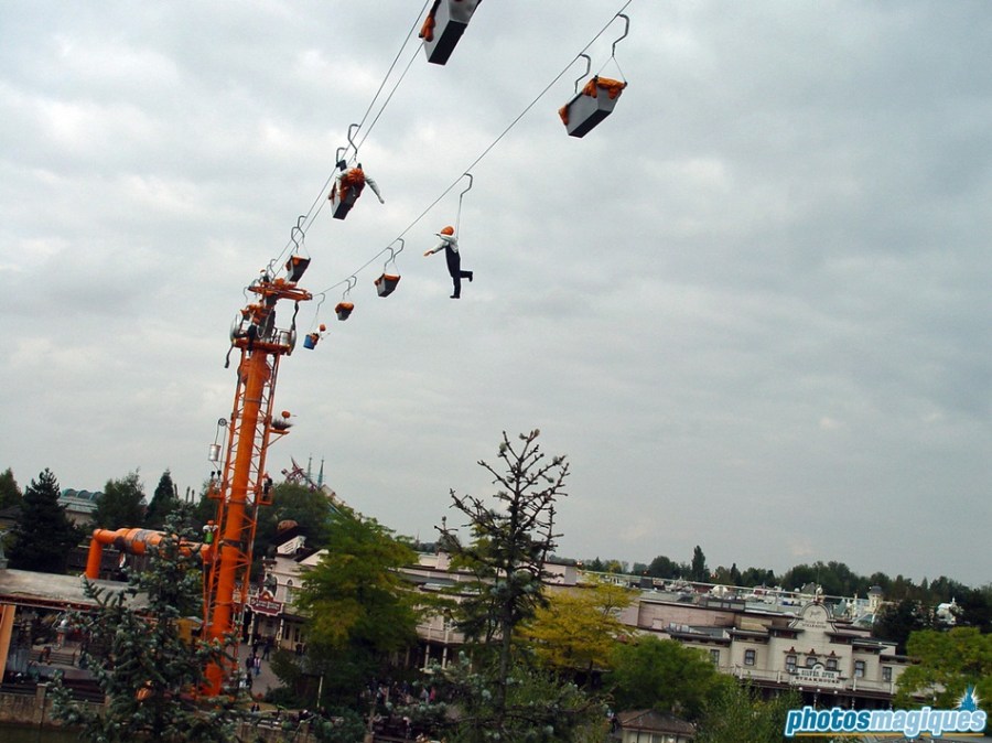 The paint comes from the Pumpkin Paint Pit of Big Thunder Mountain.