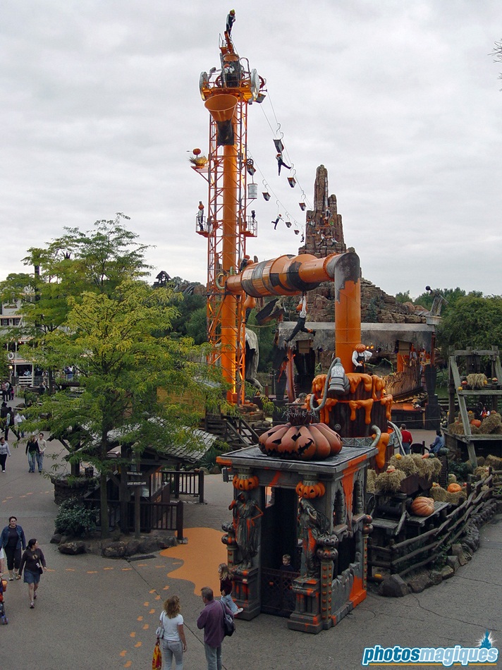 The paint comes from the Pumpkin Paint Pit of Big Thunder Mountain.