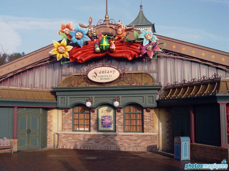 Welcome to Wonderland in Fantasy Festival Stage