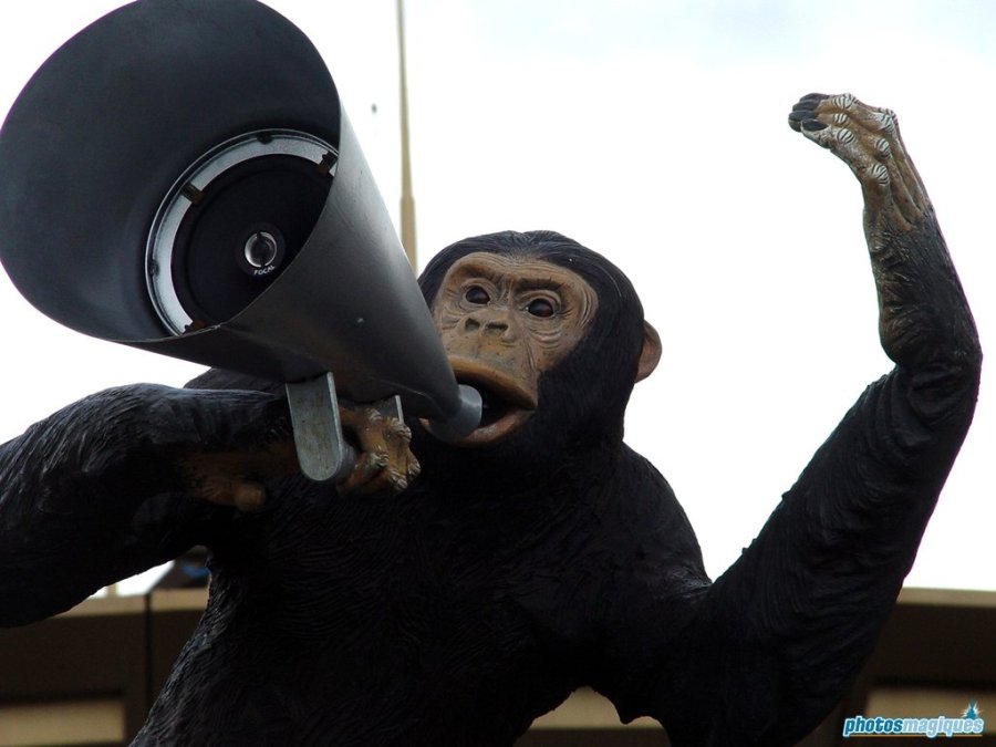 Legend of the Lion King statues