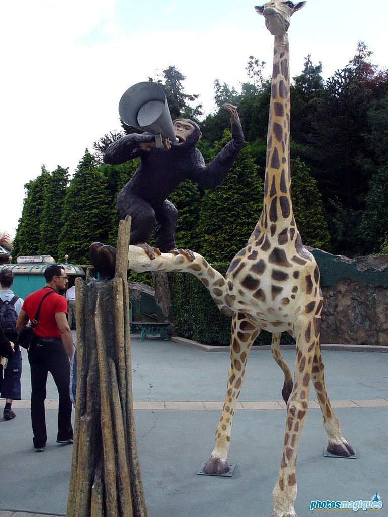 Legend of the Lion King statues