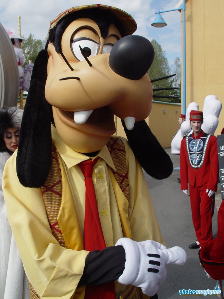 Goofy at Disneyland Paris