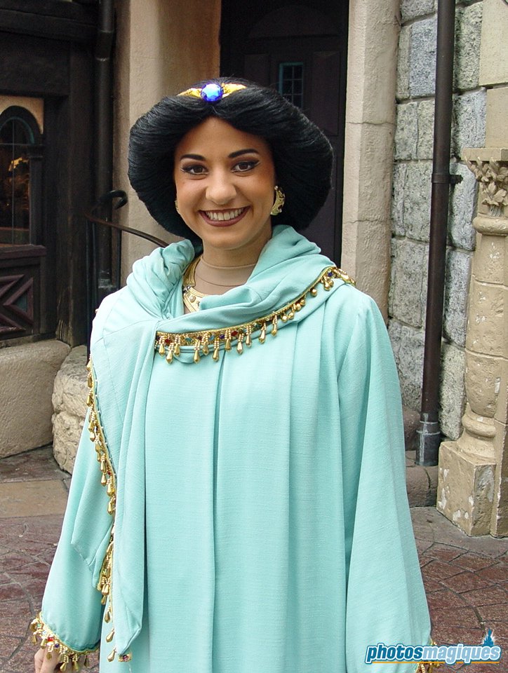 Jasmine - Photo date: 2004-04-17