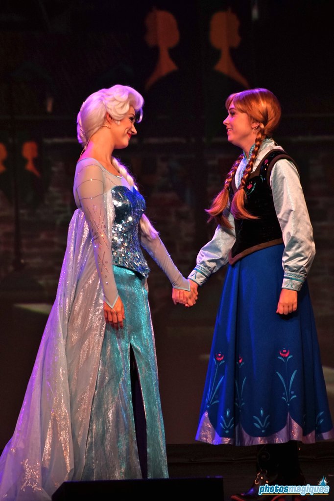 Walt Disney World: Frozen Sing-a-Long
