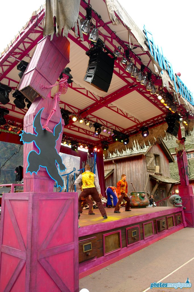 Top 5 ugliest Halloween decorations