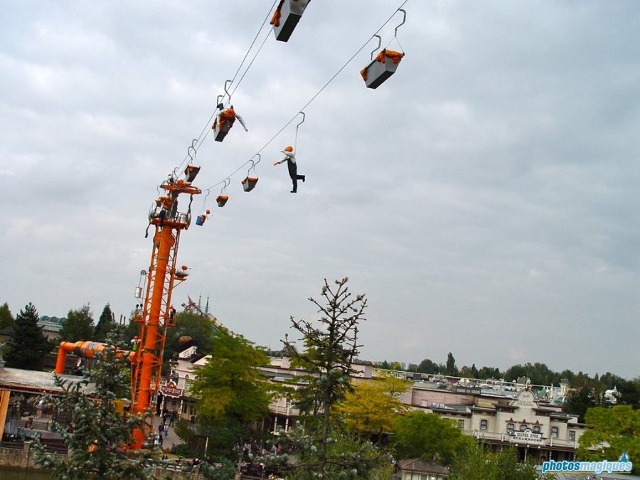 Top 5 ugliest Halloween decorations