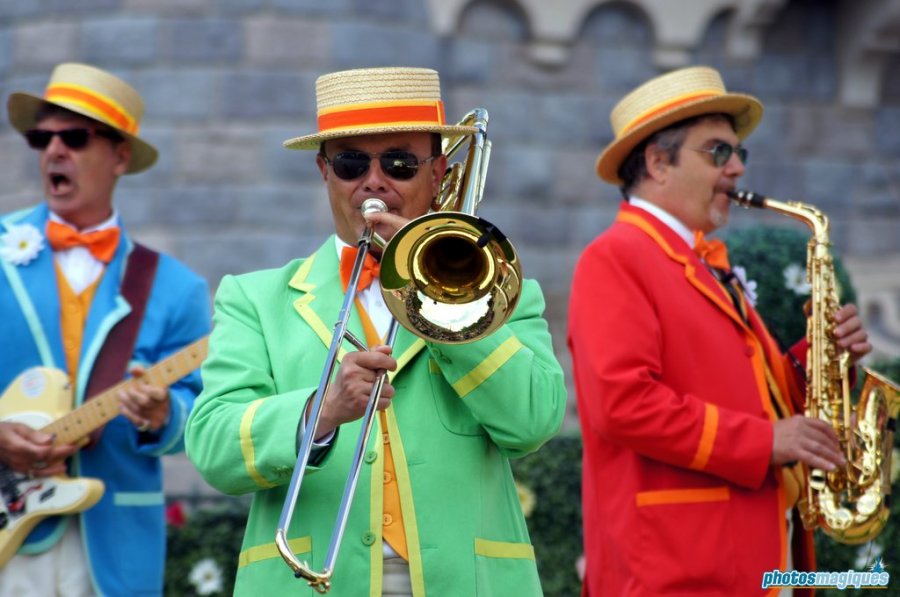 Swing into Spring 2014