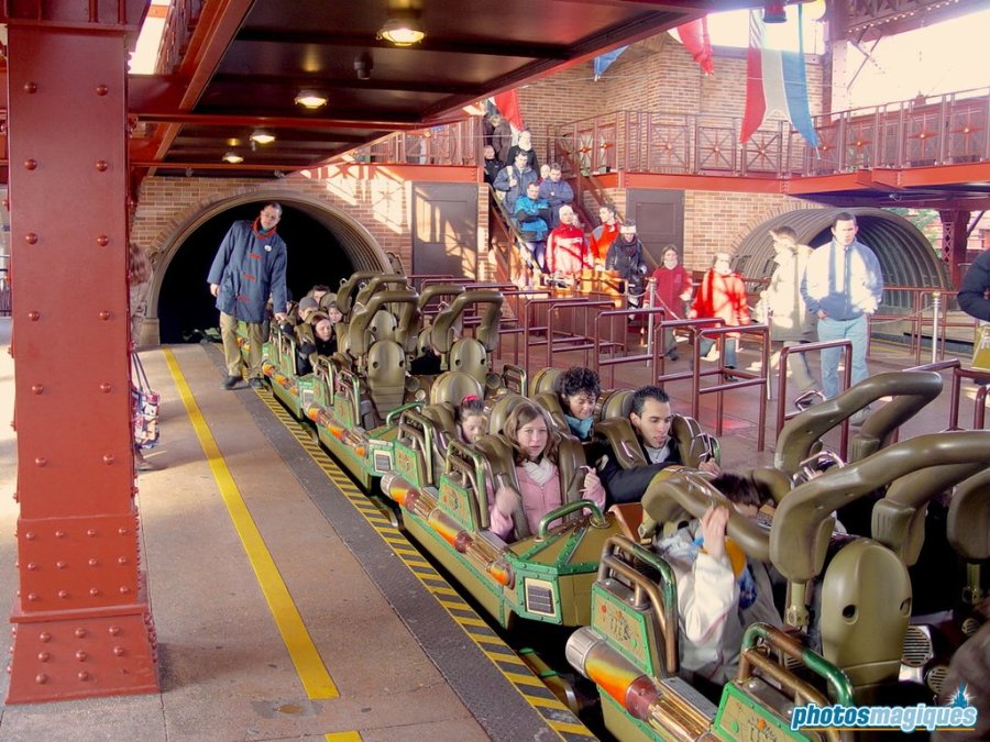 Space Mountain - de la Terre a la Lune