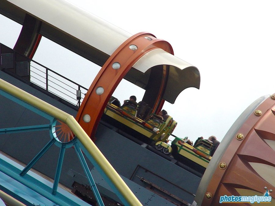 Space Mountain - de la Terre a la Lune