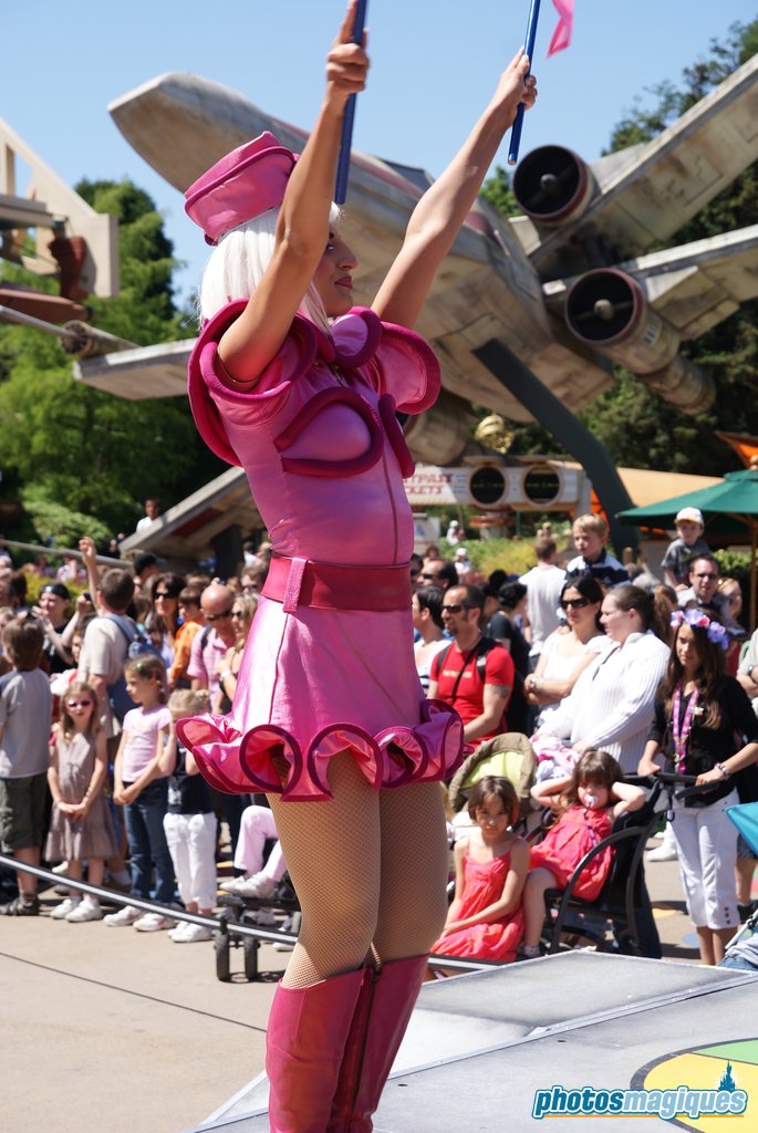 It's Dance Time in Discoveryland