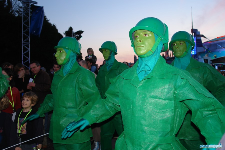 buzz-lightyear-opening-001