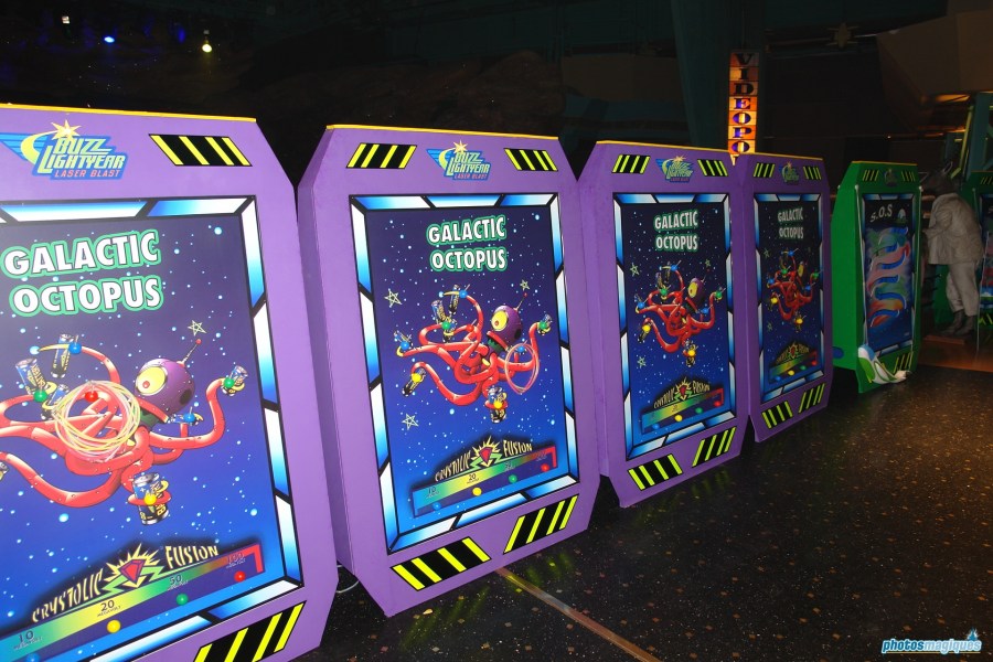 buzz-lightyear-opening-013